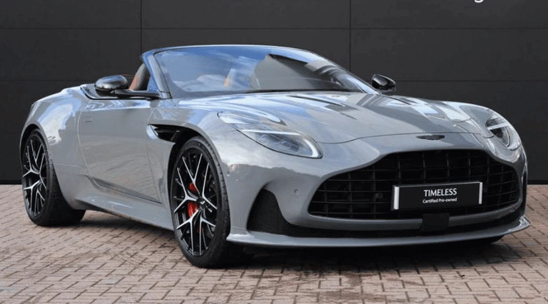 Aston Martin DB12